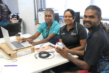 Aboriginal Health Workers and Diabetes WA Staff learning to use Silhouette